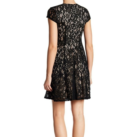 Soprano lace dress - Picture 3 of 7